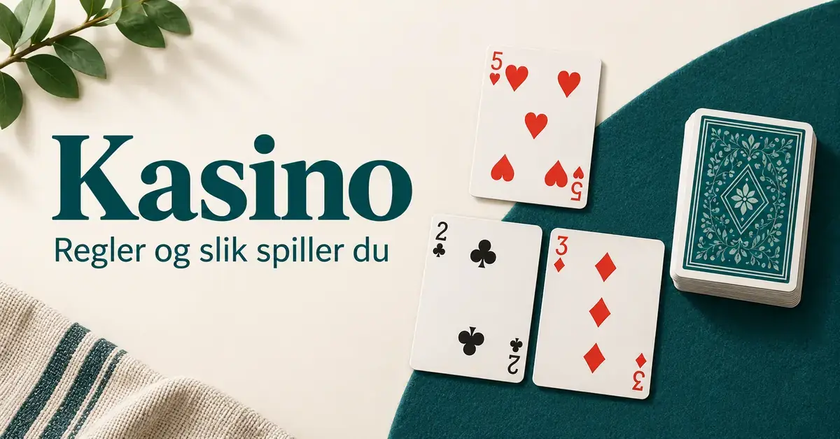 Kløver to, ruter tre og hjerter fem ligger ved siden av en kortstokk og teksten «Kasino – Regler og slik spiller du».